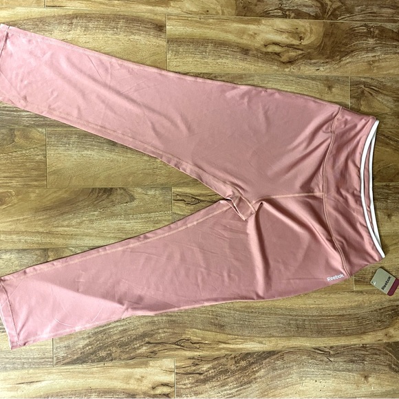 Ladies Reebok Spandex Capris - Picture 5 of 6